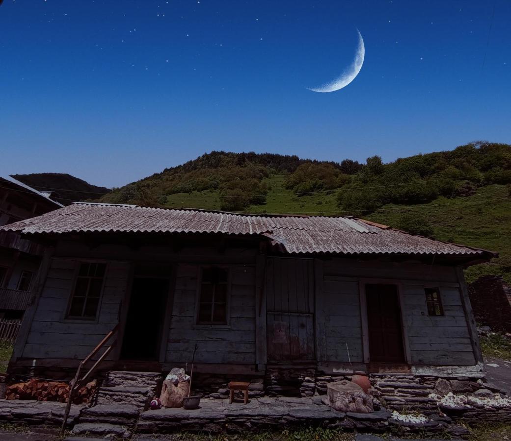 Raul Lushnu Darbaz Bed & Breakfast Mestia Exterior foto