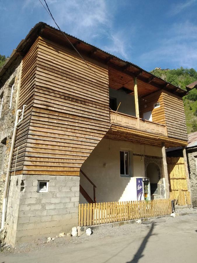 Raul Lushnu Darbaz Bed & Breakfast Mestia Exterior foto